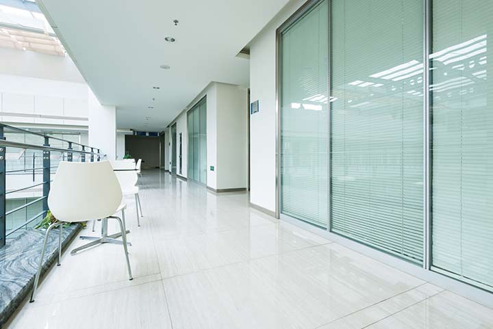 Hygiene im Gesundheitswesen, Kliniken / Senioreneinrichtungen, Pflegesessel Desinfektion