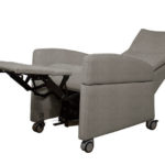 vVIANDOpflege® - Pflegesessel mit Liegefunktion / Herz-Waage-Lage