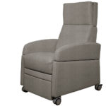 VIANDOpflege® - Pflegesessel mit wendbaren Armlehnen