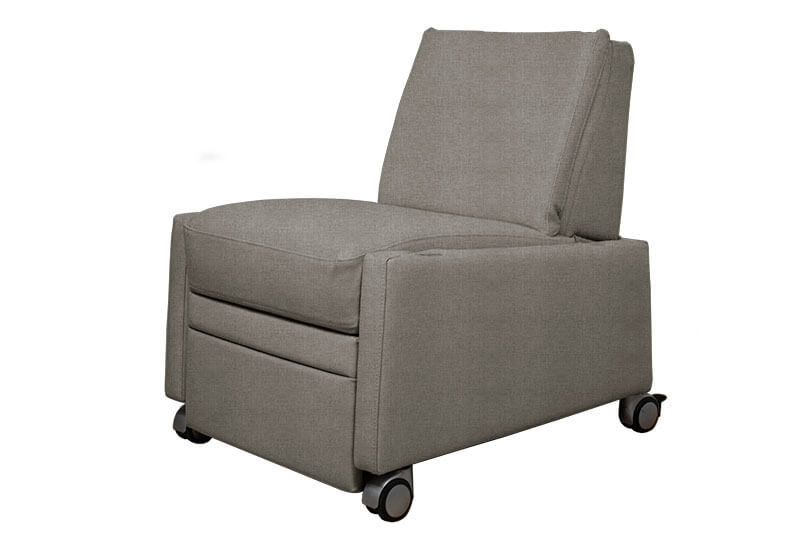 VIANDOpflege® - Pflegesessel mit Rollen