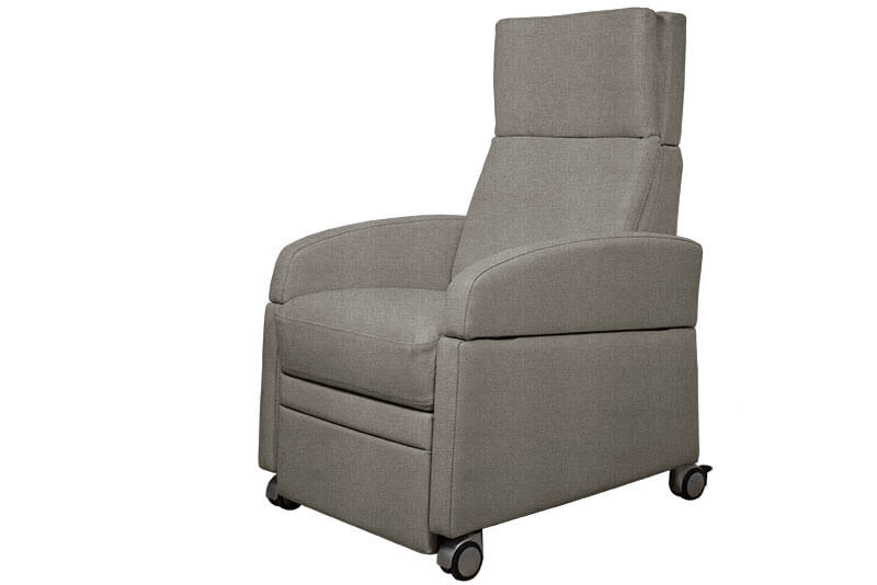 VIANDOpflege® - Pflegesessel mit wendbaren Armlehnen