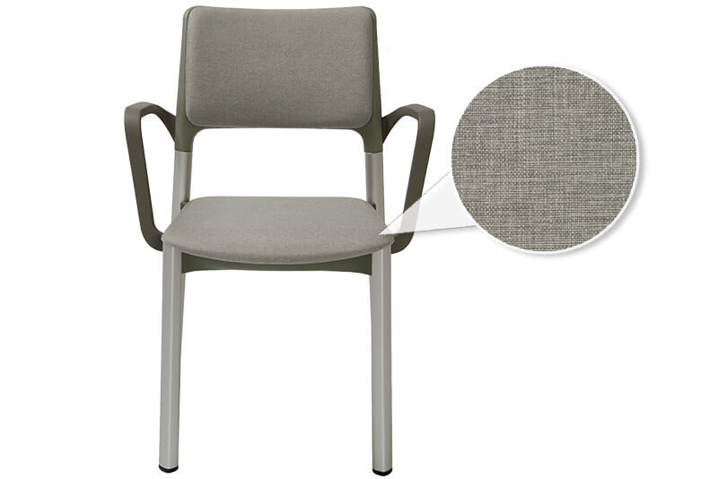 Stuhl gepolstert mit Armlehnen