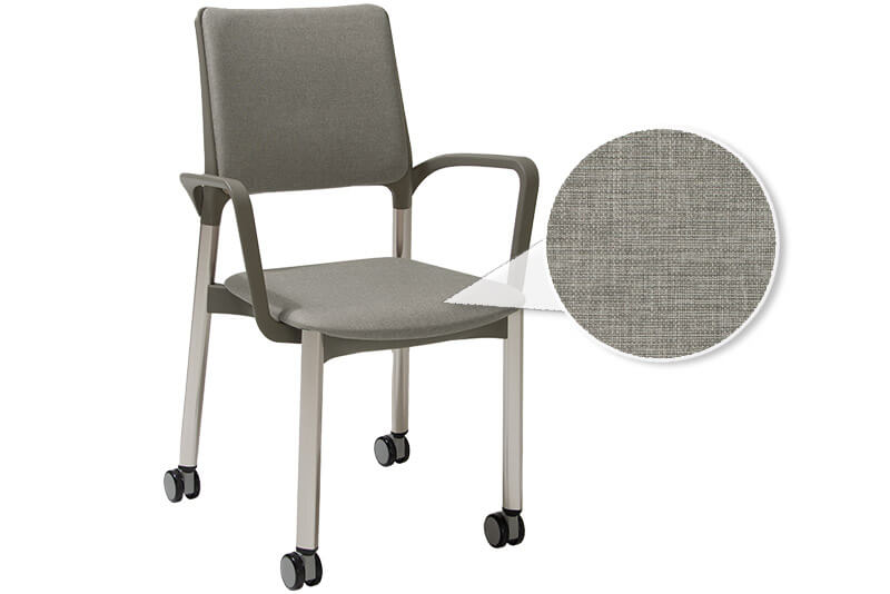 Trippelstuhl gepolstert mit Armlehnen und Rollen