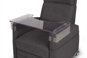 Therapie-Tisch für Pflegesessel VIANDOpflege®