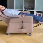 Liftsessel-Hebesessel-hochstellbare-Sitzfläche