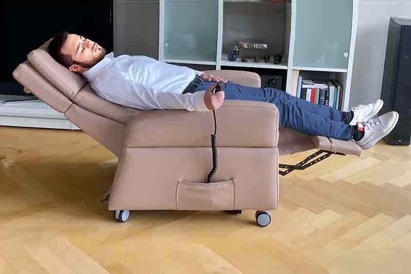 Liftsessel-Hebesessel-hochstellbare-Sitzfläche