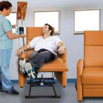 höhenverstellbare-Sitzfläche beim Liftsessel Hebesessel, Onkologie